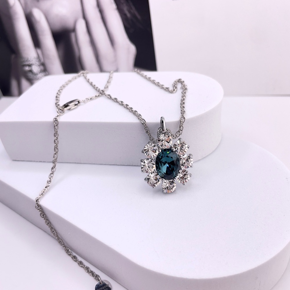 Floral Inspiration Dark Blue And Clear Crystals Silver Necklace